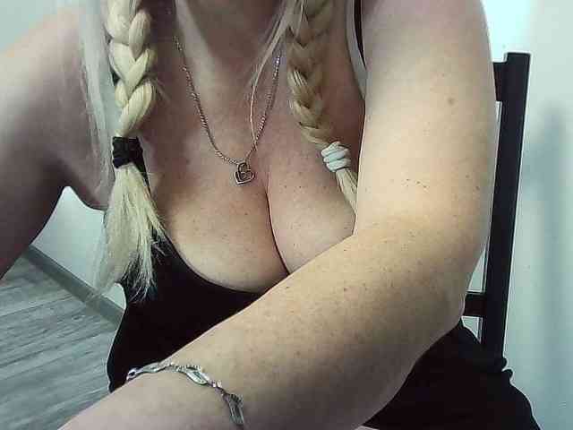 Multiply-orgazm webcam