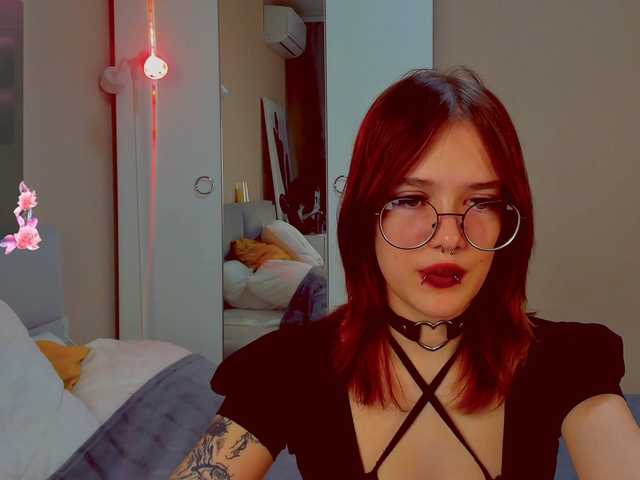 Marika-Degas's BongaCams show and profile