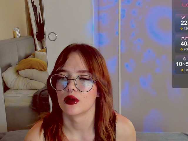 Marika-Degas's BongaCams show and profile
