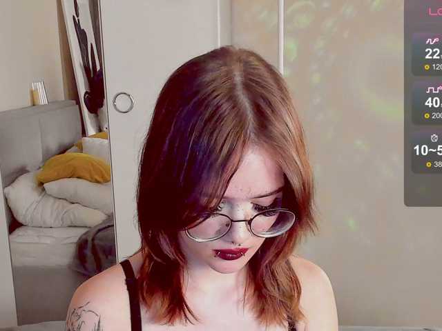 Marika-Degas's BongaCams show and profile