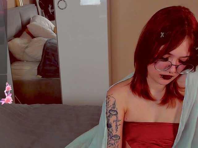 Marika-Degas's BongaCams show and profile