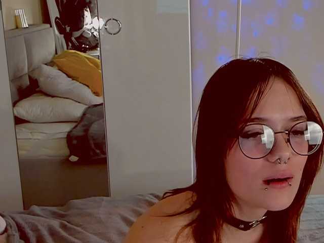 Marika-Degas's BongaCams show and profile