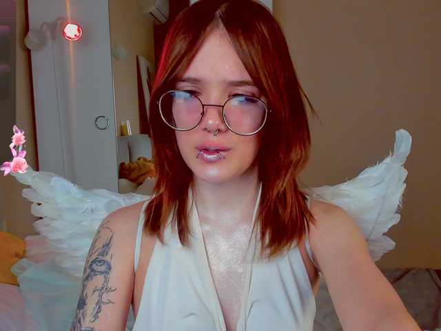 Marika-Degas's BongaCams show and profile