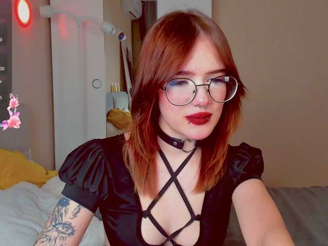 Marika-Degas's BongaCams show and profile