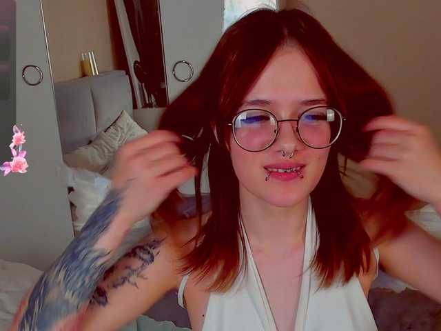 Marika-Degas's BongaCams show and profile