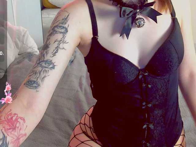 Marika-Degas's BongaCams show and profile