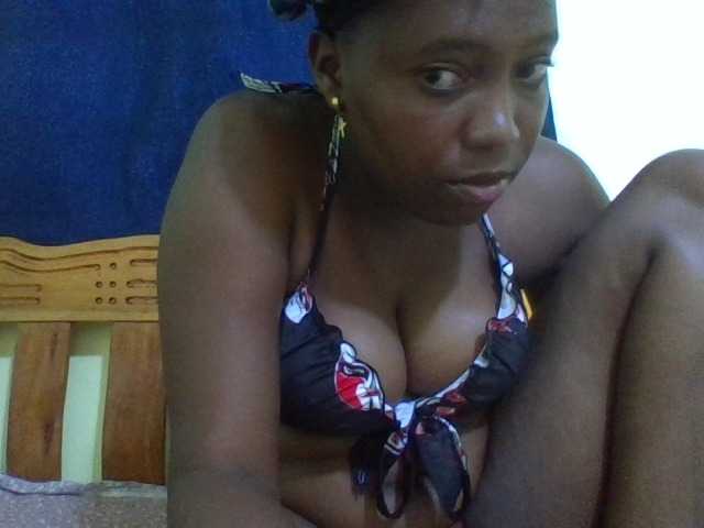 Roseroca33 streaming now