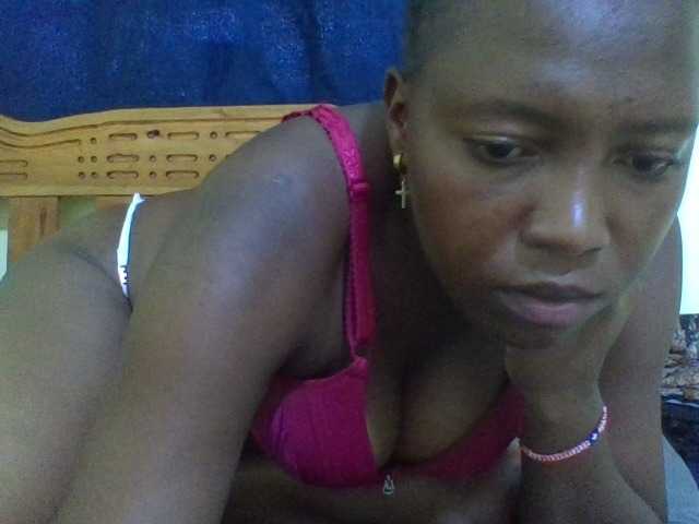 Roseroca33 streaming now