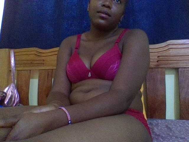 Roseroca33 streaming now