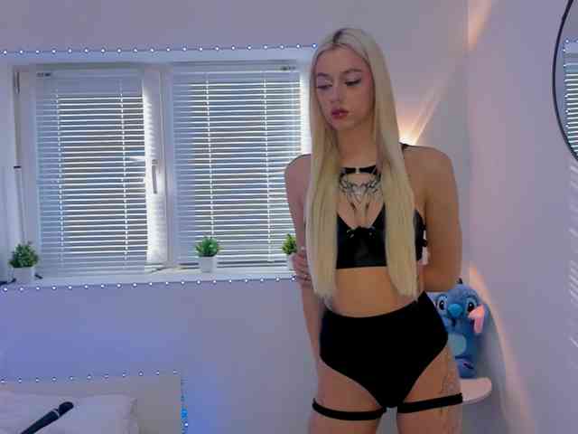 ElenaVelvet webcam
