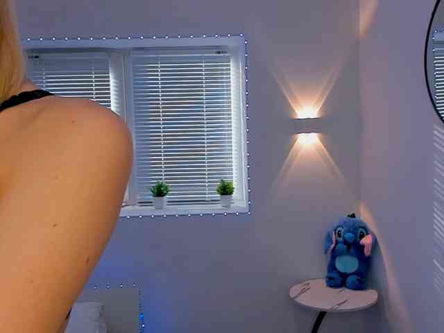 ElenaVelvet webcam