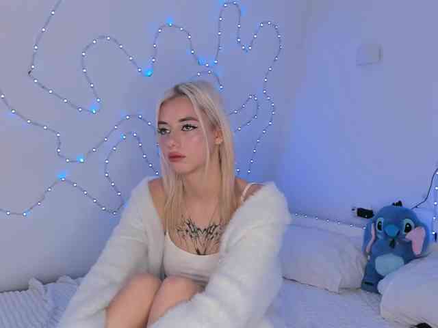 ElenaVelvet webcam