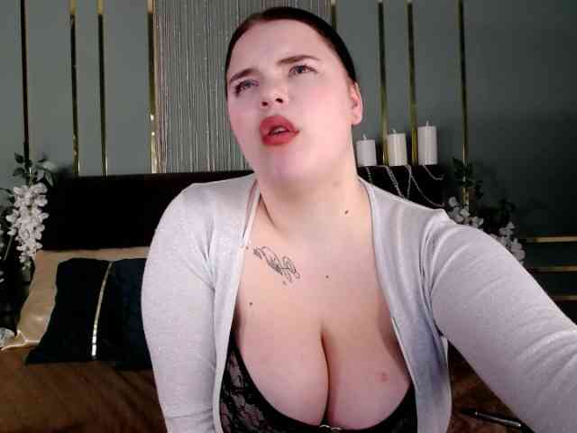 ElissShyy Live Webcam on BongaCams