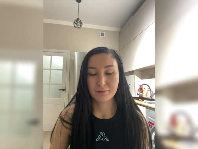 aika-light – webcam model profile photo