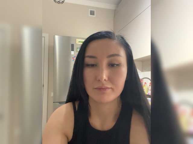 aika-light – webcam model profile photo