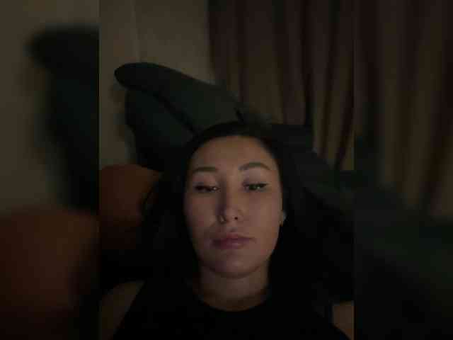 aika-light Live Webcam on BongaCams