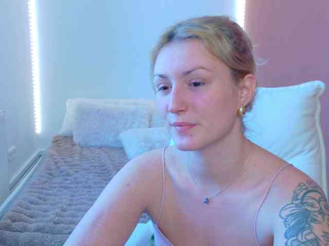 Anaayss Live Webcam on BongaCams