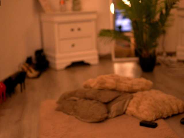 AuraM00n's BongaCams show and profile