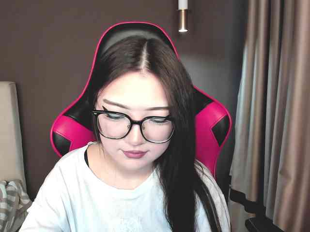 ErinaaaaMeow webcam