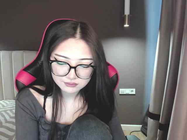 ErinaaaaMeow webcam