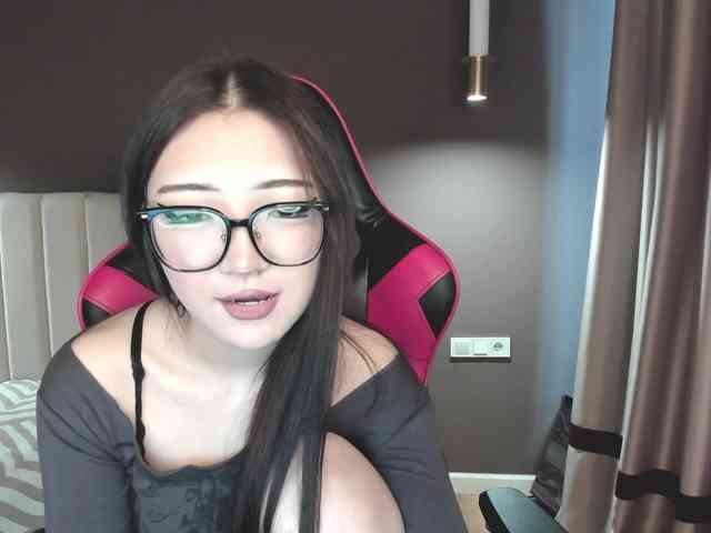 ErinaaaaMeow webcam