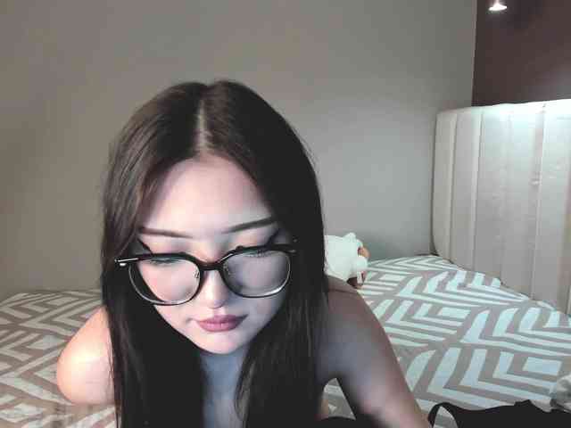 ErinaaaaMeow webcam