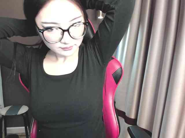 ErinaaaaMeow webcam