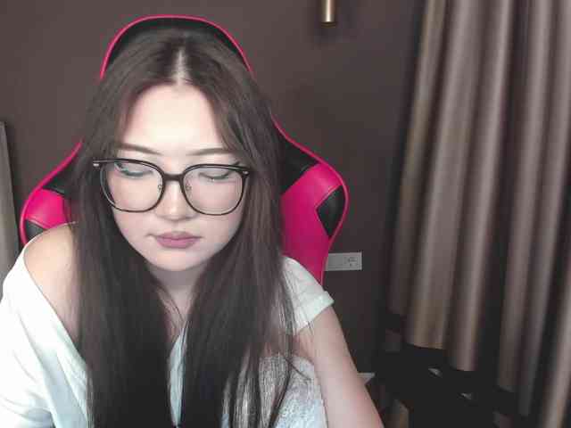 ErinaaaaMeow webcam
