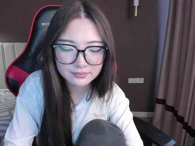 ErinaaaaMeow webcam
