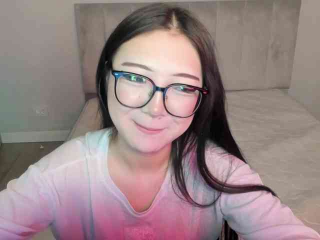 ErinaaaaMeow webcam