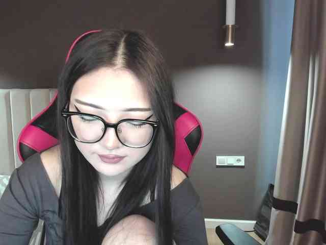 ErinaaaaMeow webcam