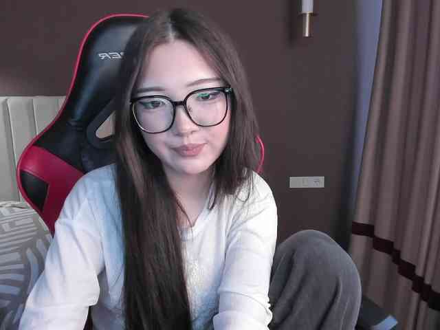 ErinaaaaMeow webcam