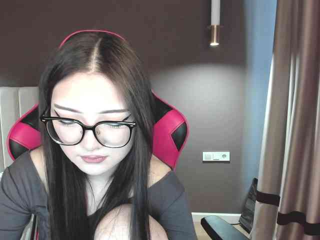 ErinaaaaMeow webcam