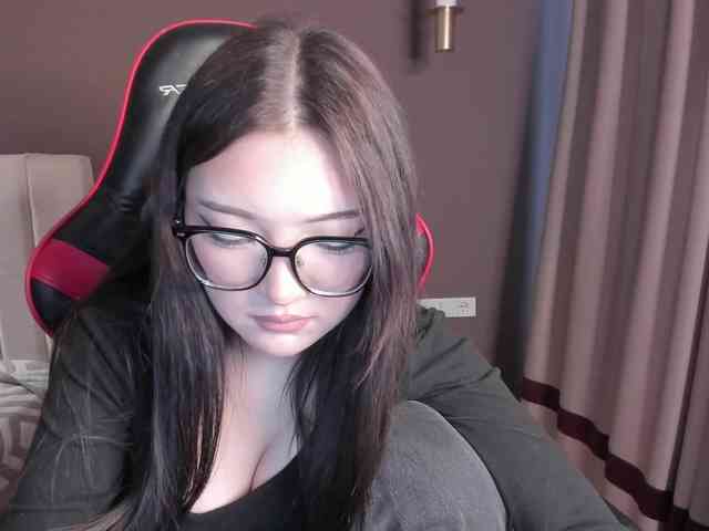 ErinaaaaMeow webcam