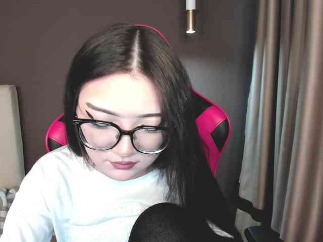 ErinaaaaMeow webcam