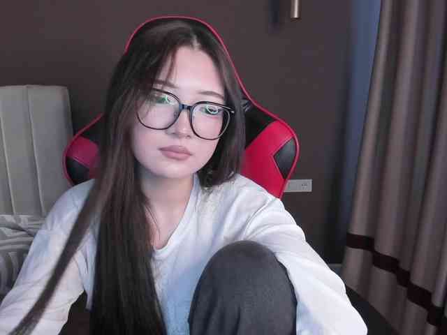 ErinaaaaMeow webcam