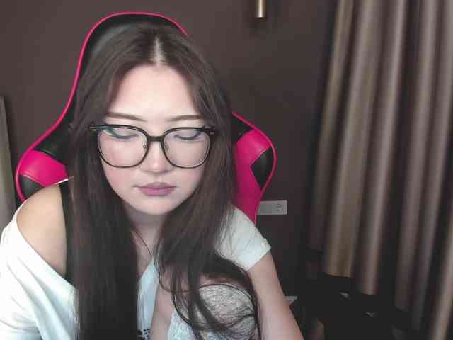 ErinaaaaMeow webcam