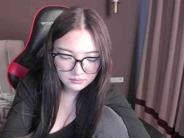 ErinaaaaMeow webcam