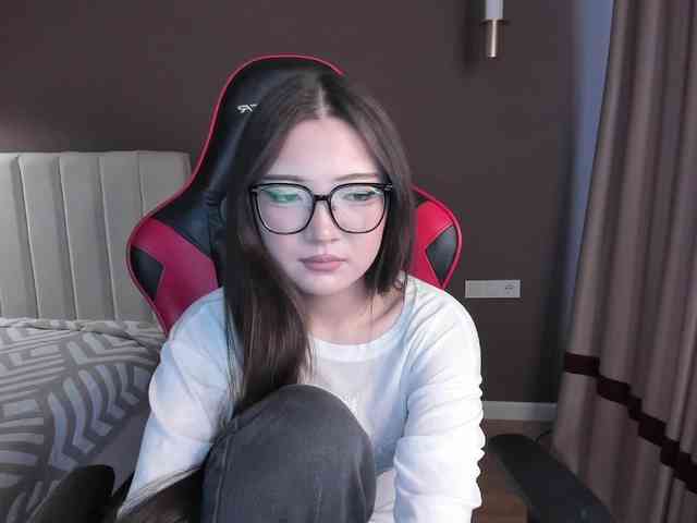 ErinaaaaMeow webcam