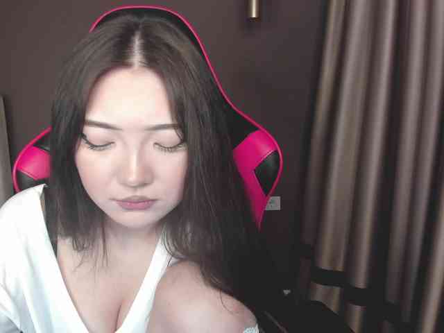ErinaaaaMeow webcam