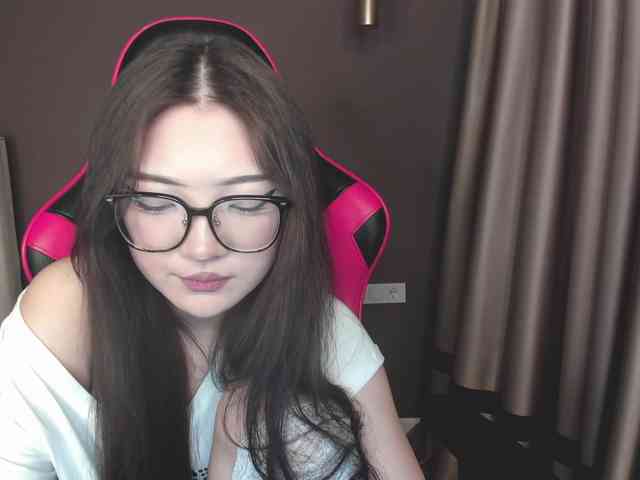 ErinaaaaMeow webcam