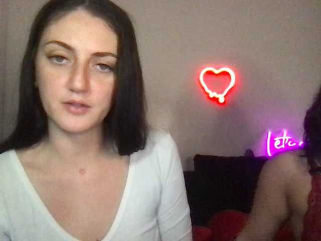 toriandninaxo – webcam model profile photo