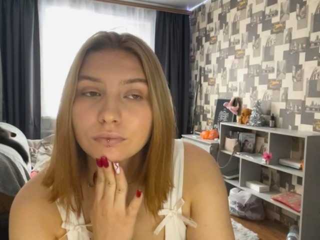 AudreaSeveney Nude Live Sex Shows