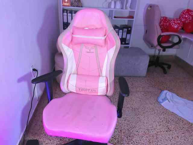 JadeValentina webcam