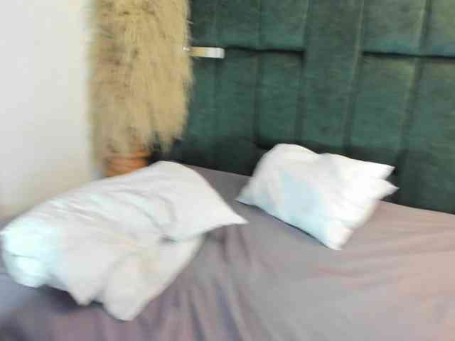 JadeValentina webcam