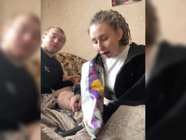 lovelyfam streaming now