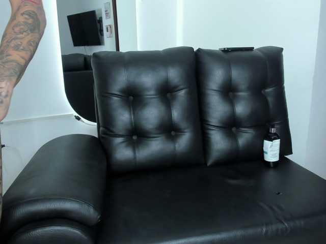 vivibigtitsgirl's BongaCams show and profile