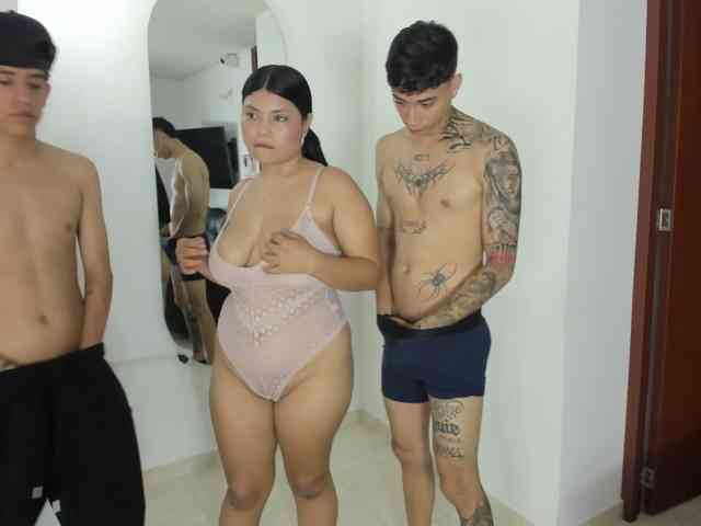 vivibigtitsgirl webcam