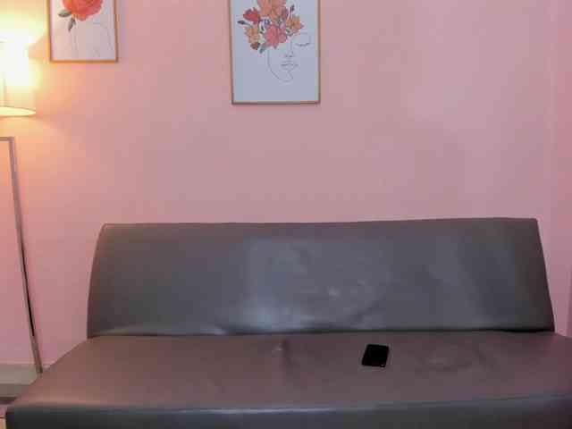 vivibigtitsgirl webcam