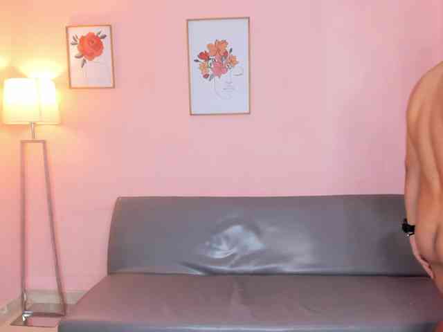 vivibigtitsgirl webcam